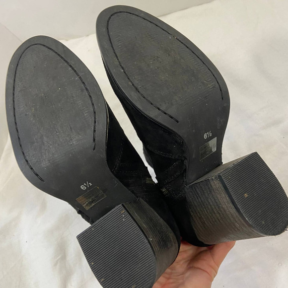 Seychelles Lucky Penny Heeled Bootie Black - Picture 2 of 9